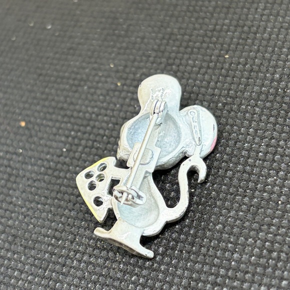 Vintage Gerry’s Enamel Mouse with Swiss Cheese Pin - Picture 4 of 4